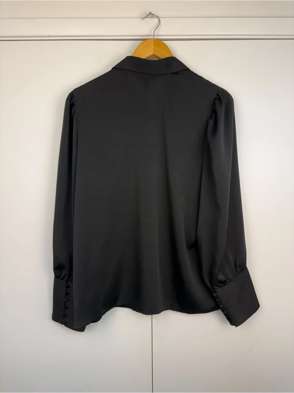 Express Black Puff Sleeve Button Front Blouse L NWT